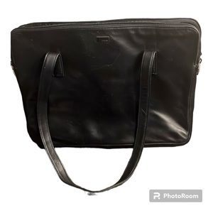 Perlina New York laptop case